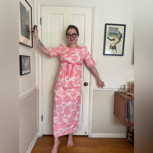 Vintage Dresses & Skirts - 60s Vintage Cotton Paisley Wiggle Dress